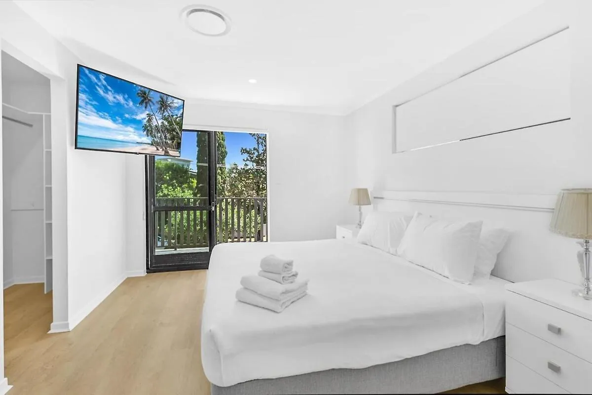 Riverside 3 Bedroom Sunny House In Surfers Paradise Gold Coast 0*,