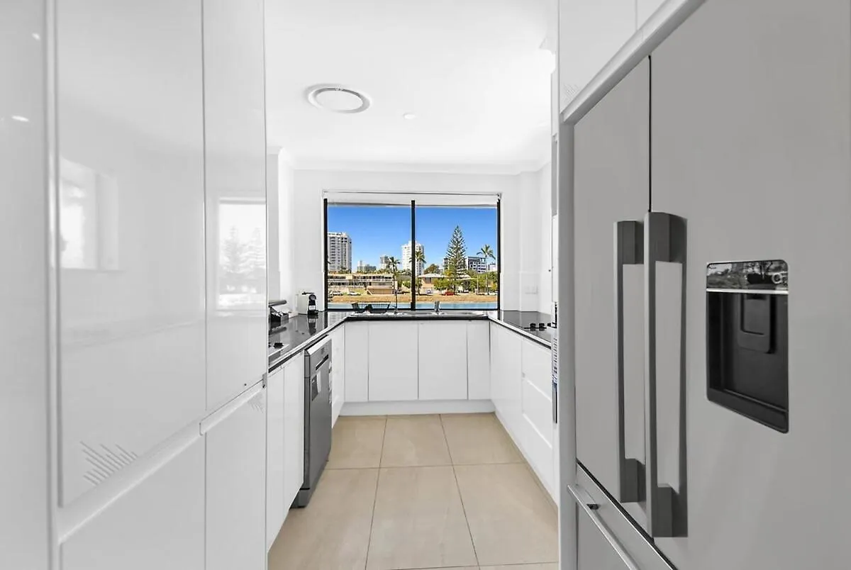 Holiday home Riverside 3 Bedroom Sunny House In Surfers Paradise Gold Coast
