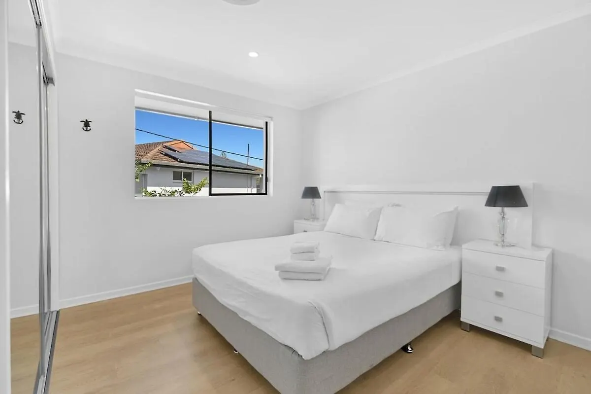 Holiday home Riverside 3 Bedroom Sunny House In Surfers Paradise Gold Coast