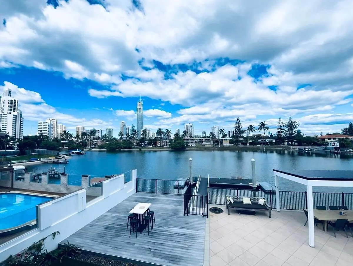 Riverside 3 Bedroom Sunny House In Surfers Paradise Gold Coast Australia