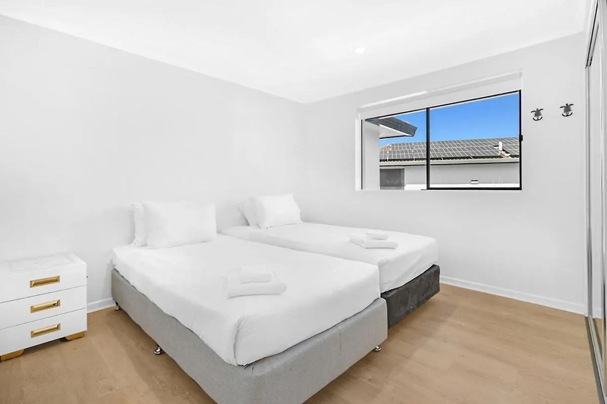 Riverside 3 Bedroom Sunny House In Surfers Paradise Gold Coast