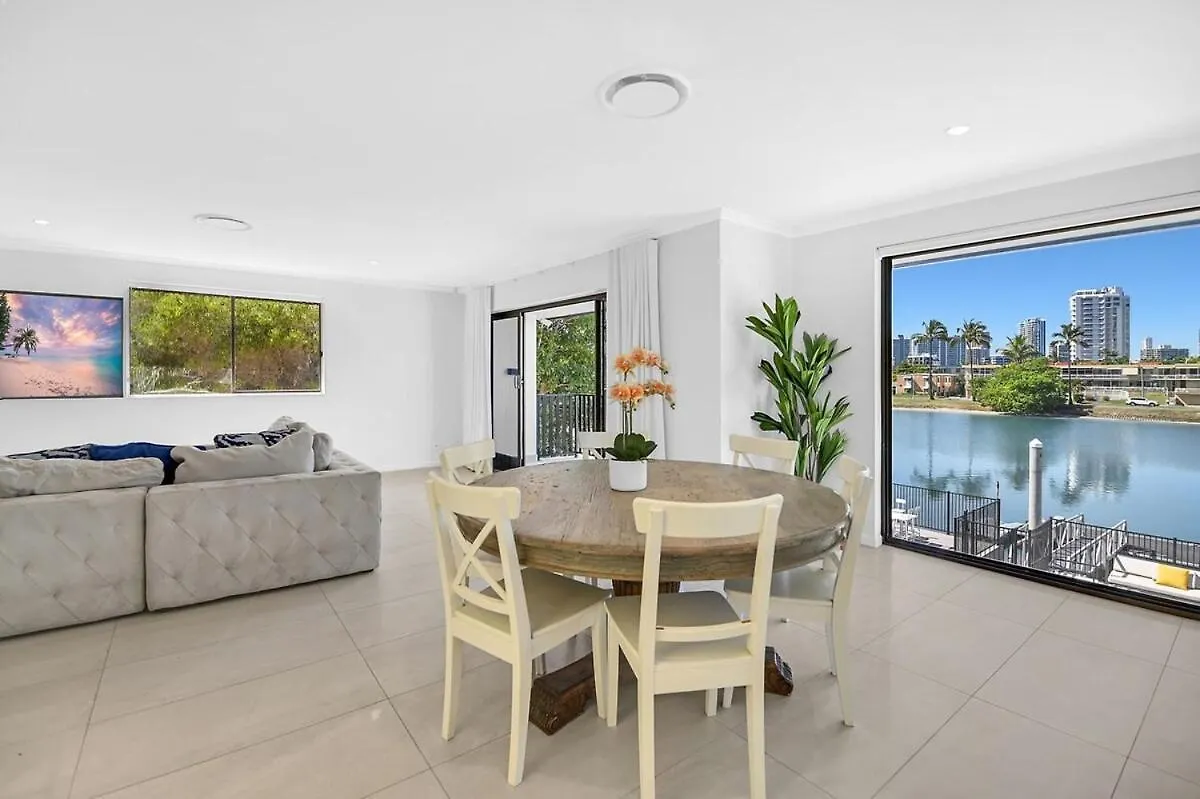 Riverside 3 Bedroom Sunny House In Surfers Paradise Gold Coast Australia